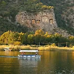Otel Tas Konak 4*