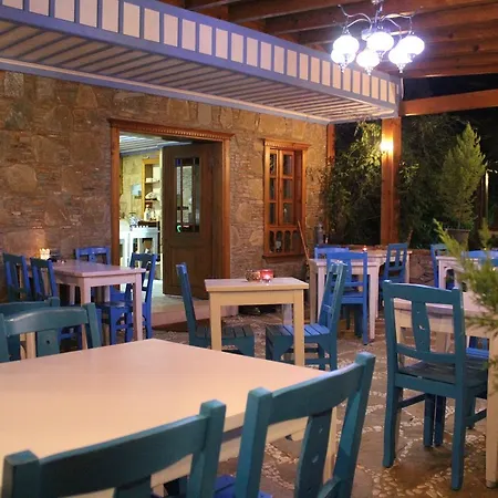 Tas Konak מלון